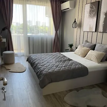 Апартамент Villi's Бургас